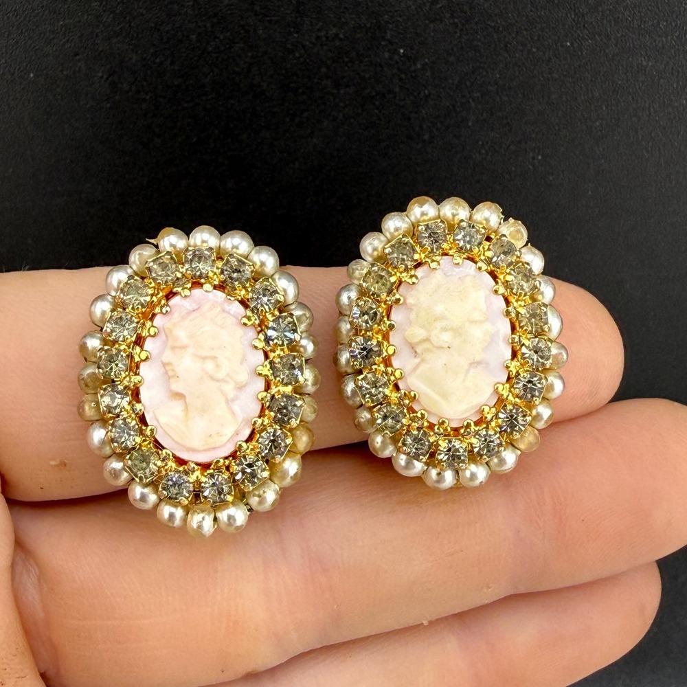 Vintage Hobe Clip On Earrings Gold Pink Cameo Rhinestone READ